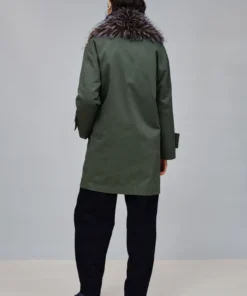 Alternative view of PARKA VIPER - Nenette